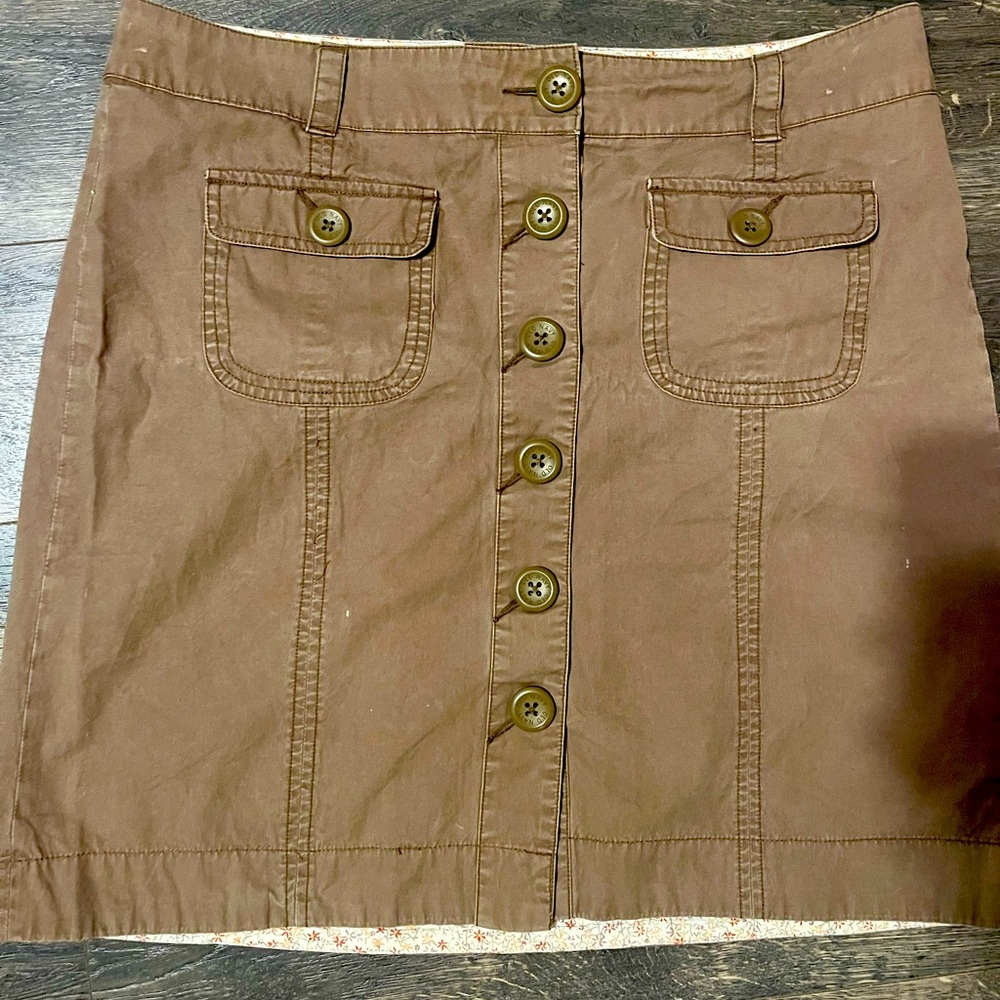 Old Navy Size 12 Khaki Button up skirt